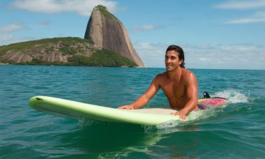 Pousadas para surfistas no Brasil: hospedagens perfeitas perto das melhores ondas do país