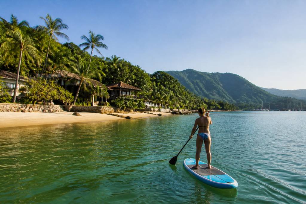 Pousadas para praticantes de stand up paddle no Brasil: destinos perfeitos para remar, relaxar e explorar a natureza